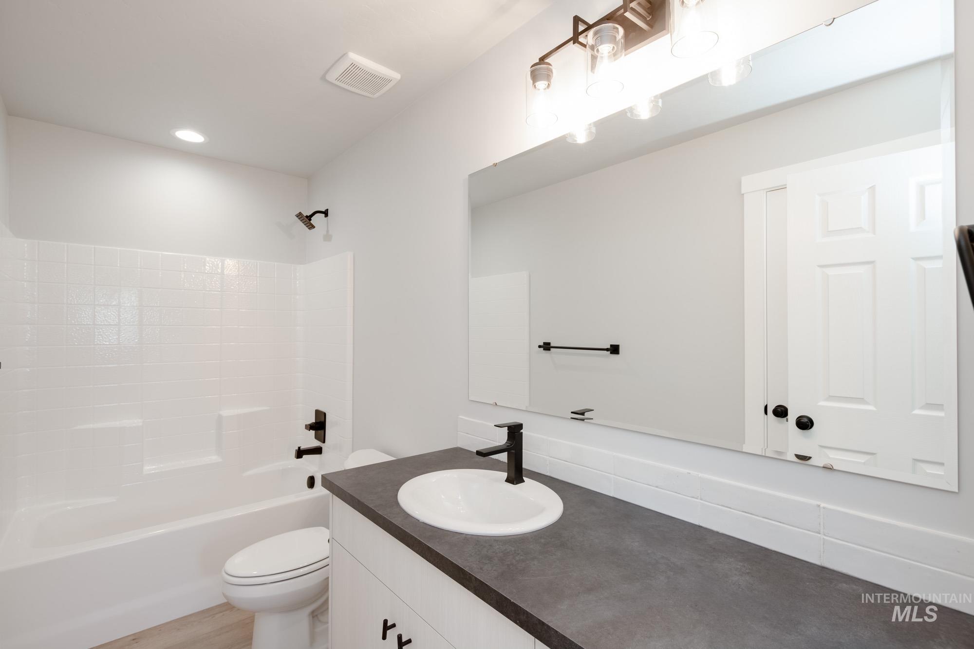 1500 N Coltsfoot Ave Property Photo 20