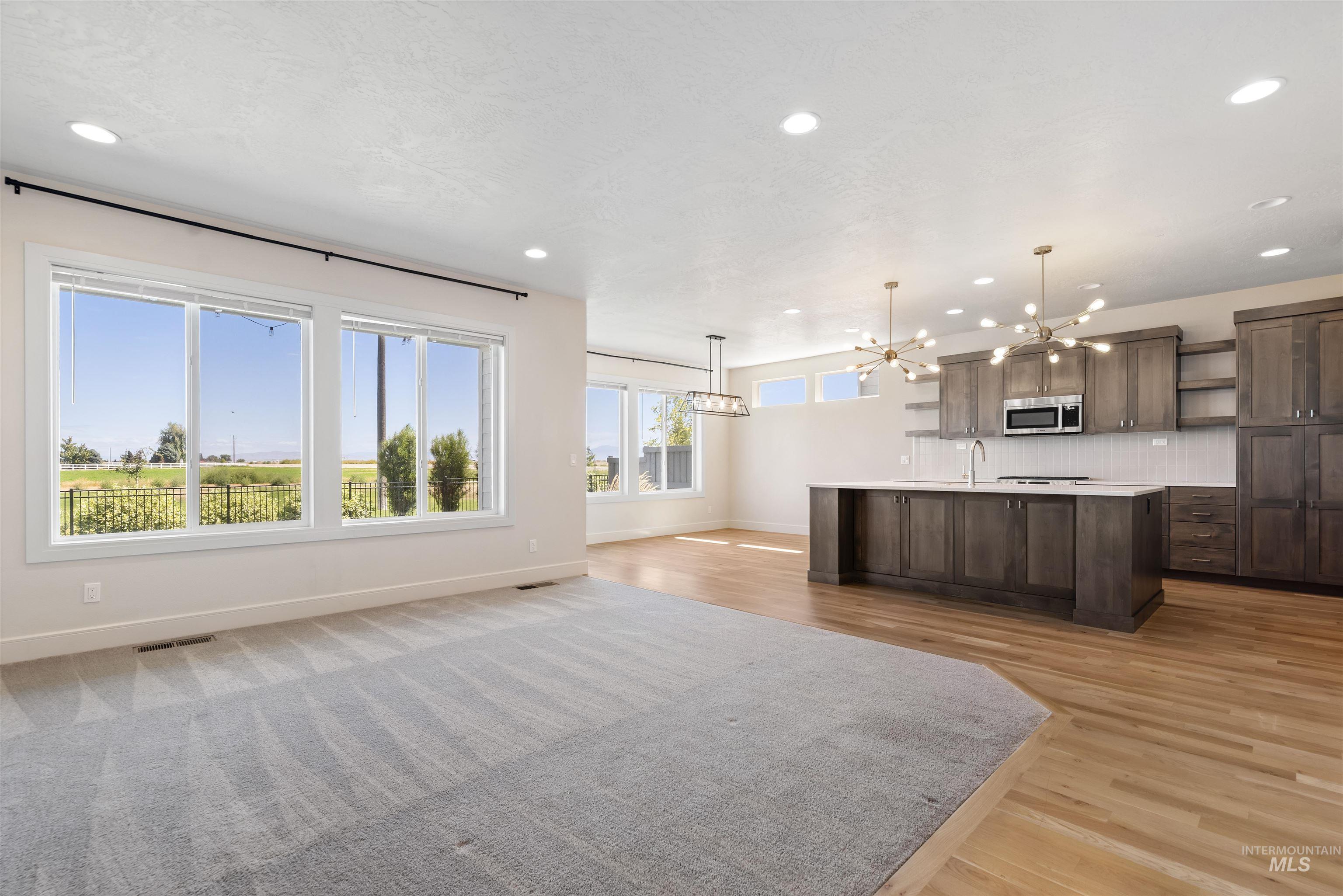 10110 Irongate Dr Property Photo 8