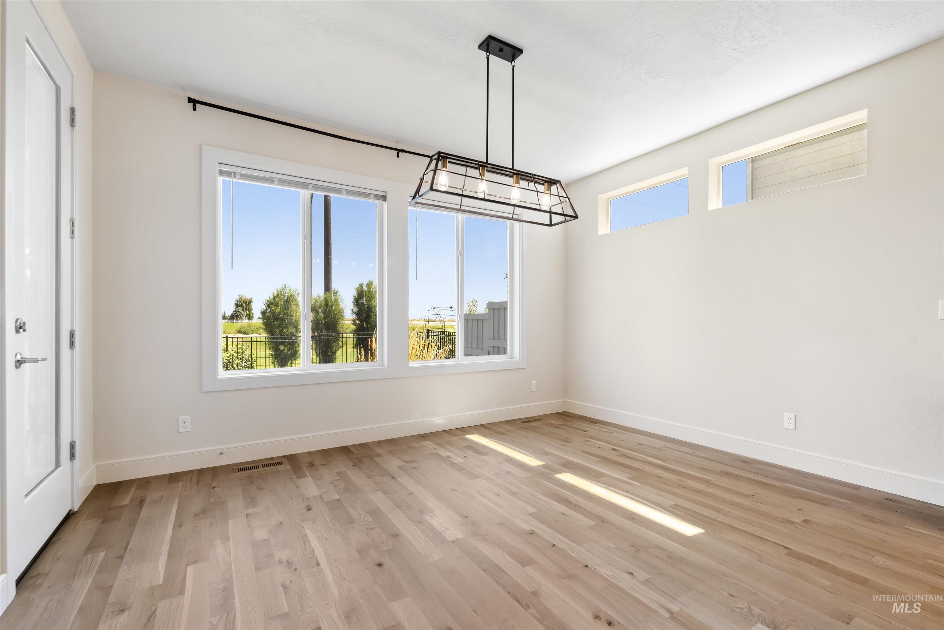 10110 Irongate Dr Property Photo 10