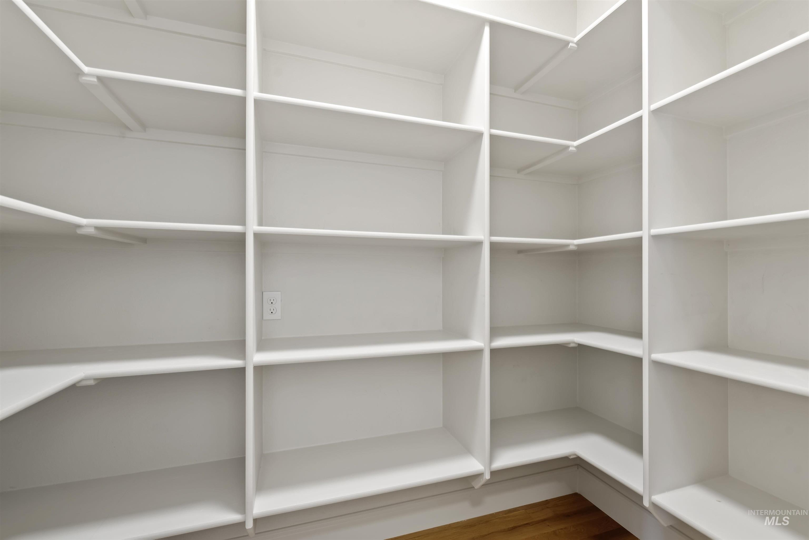 10110 Irongate Dr Property Photo 13