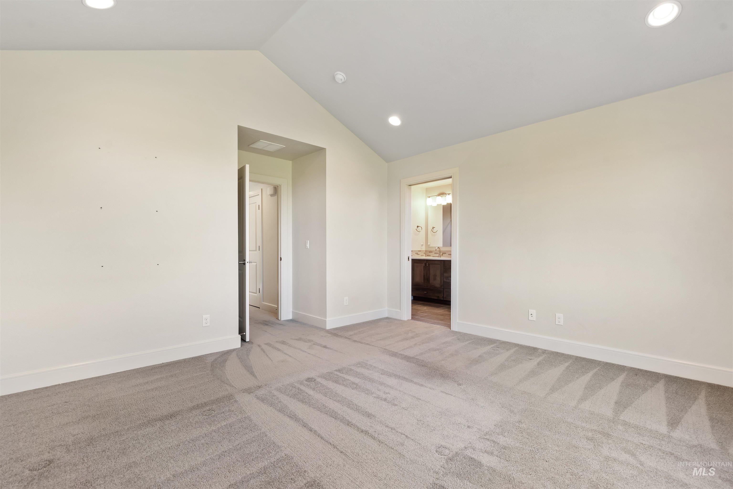 10110 Irongate Dr Property Photo 15
