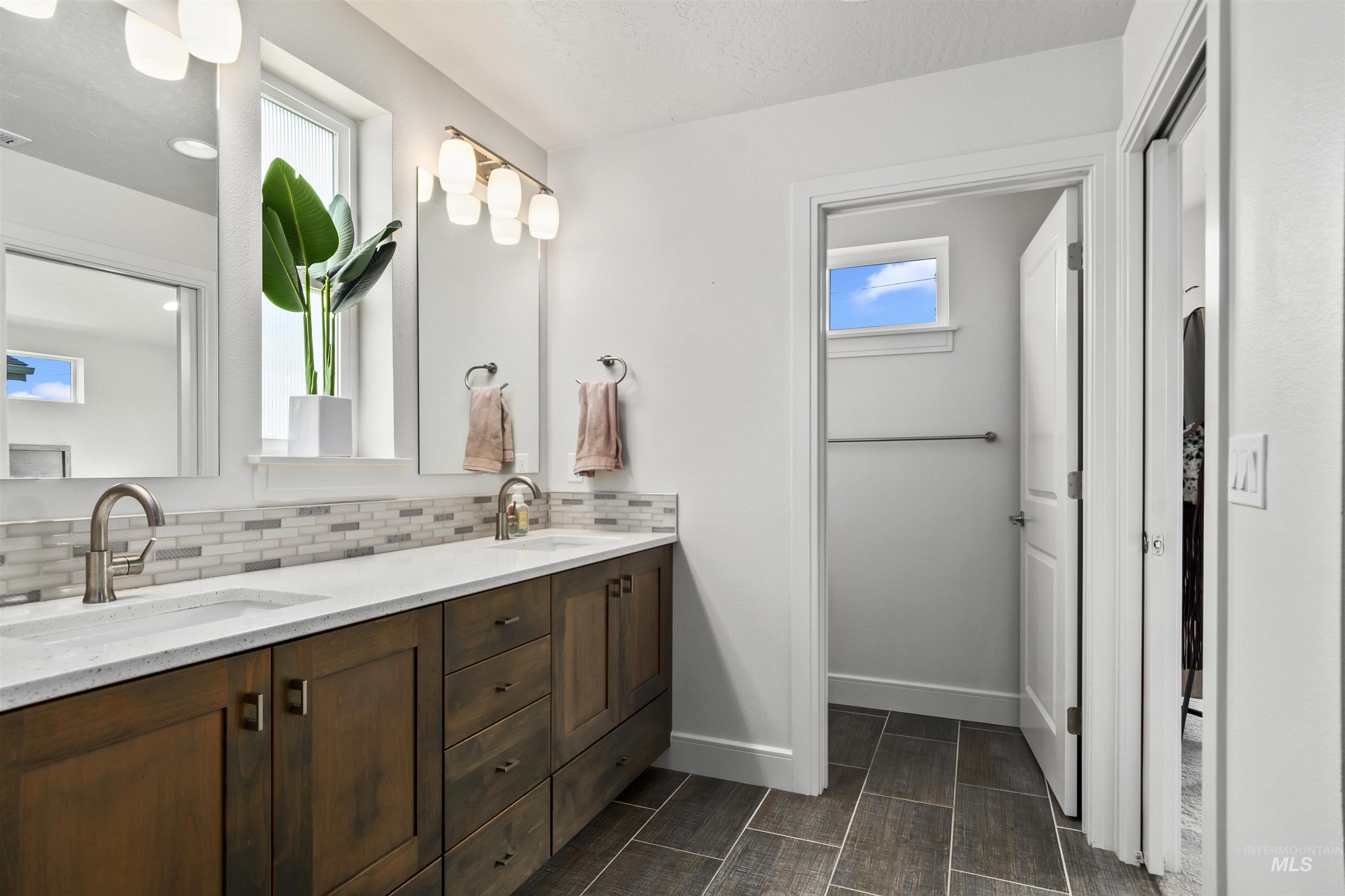 10110 Irongate Dr Property Photo 16