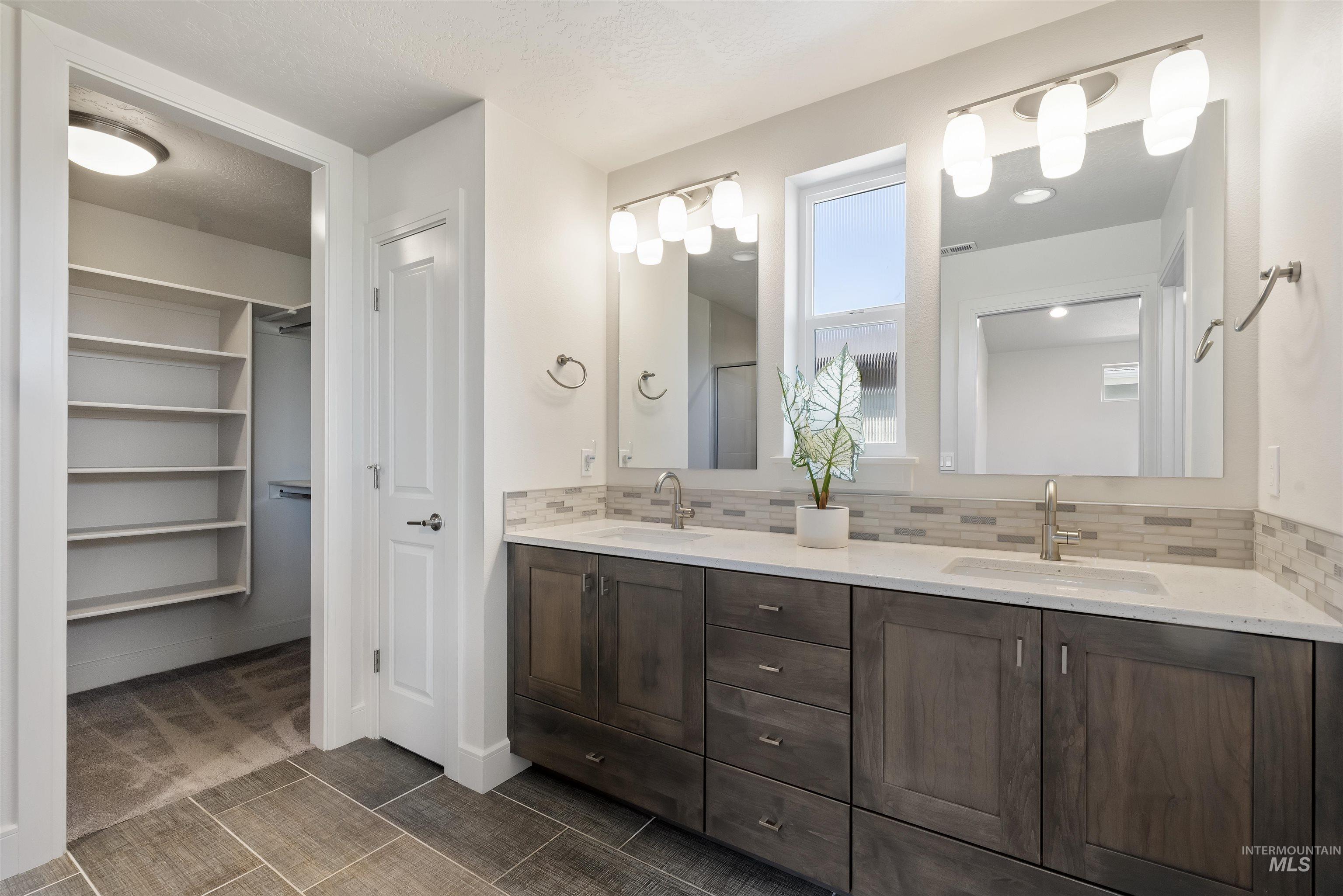 10110 Irongate Dr Property Photo 17