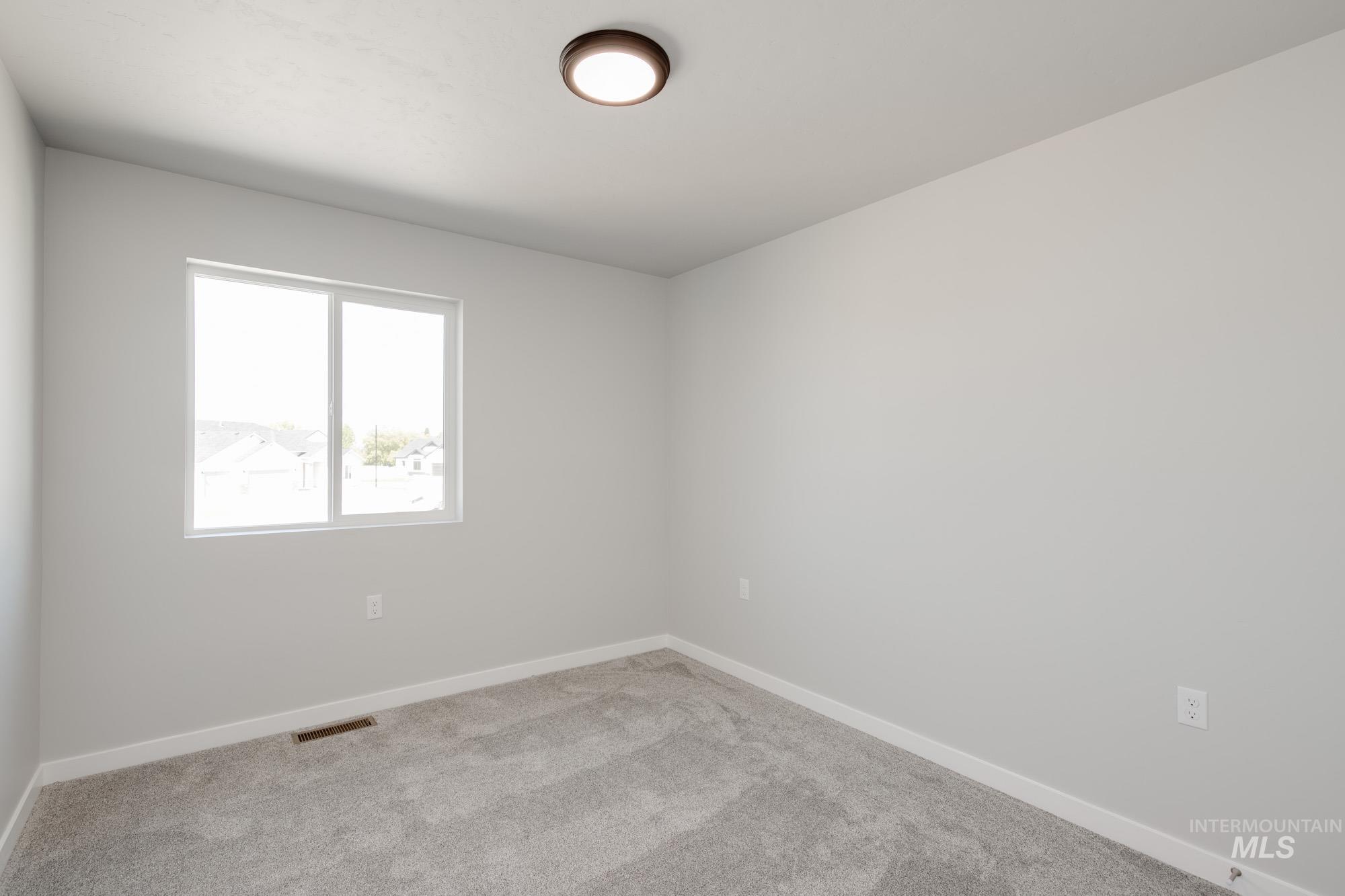 2421 W Podrick Ct Property Photo 22