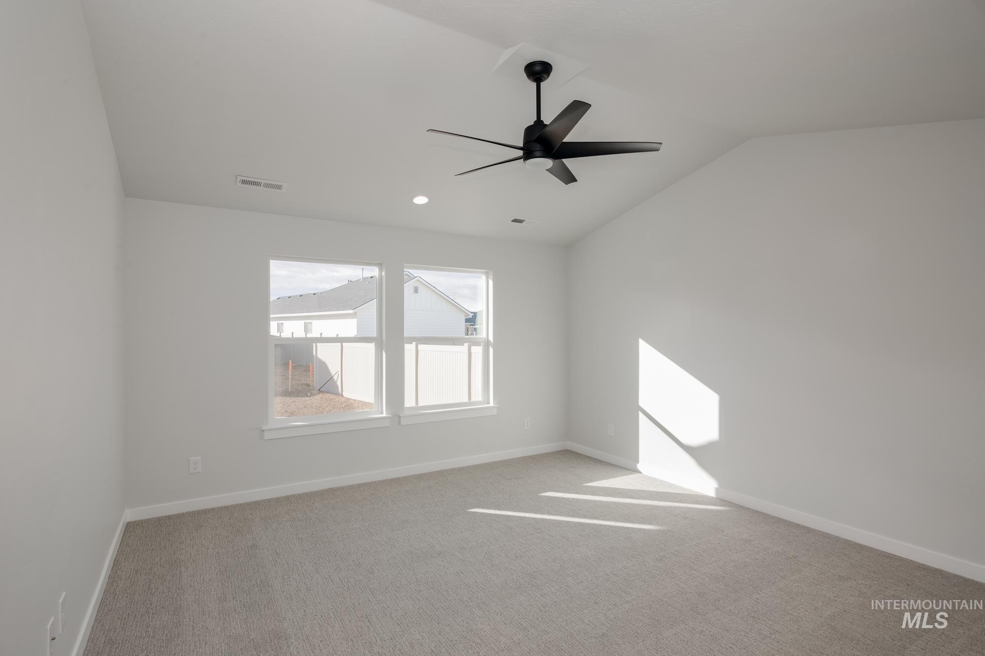 13694 Oliver Street Property Photo 18