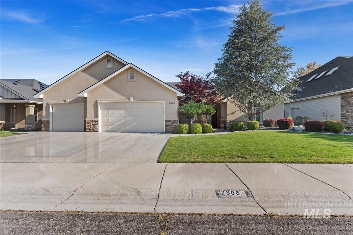 2308 E Chimere Dr Property Photo 1