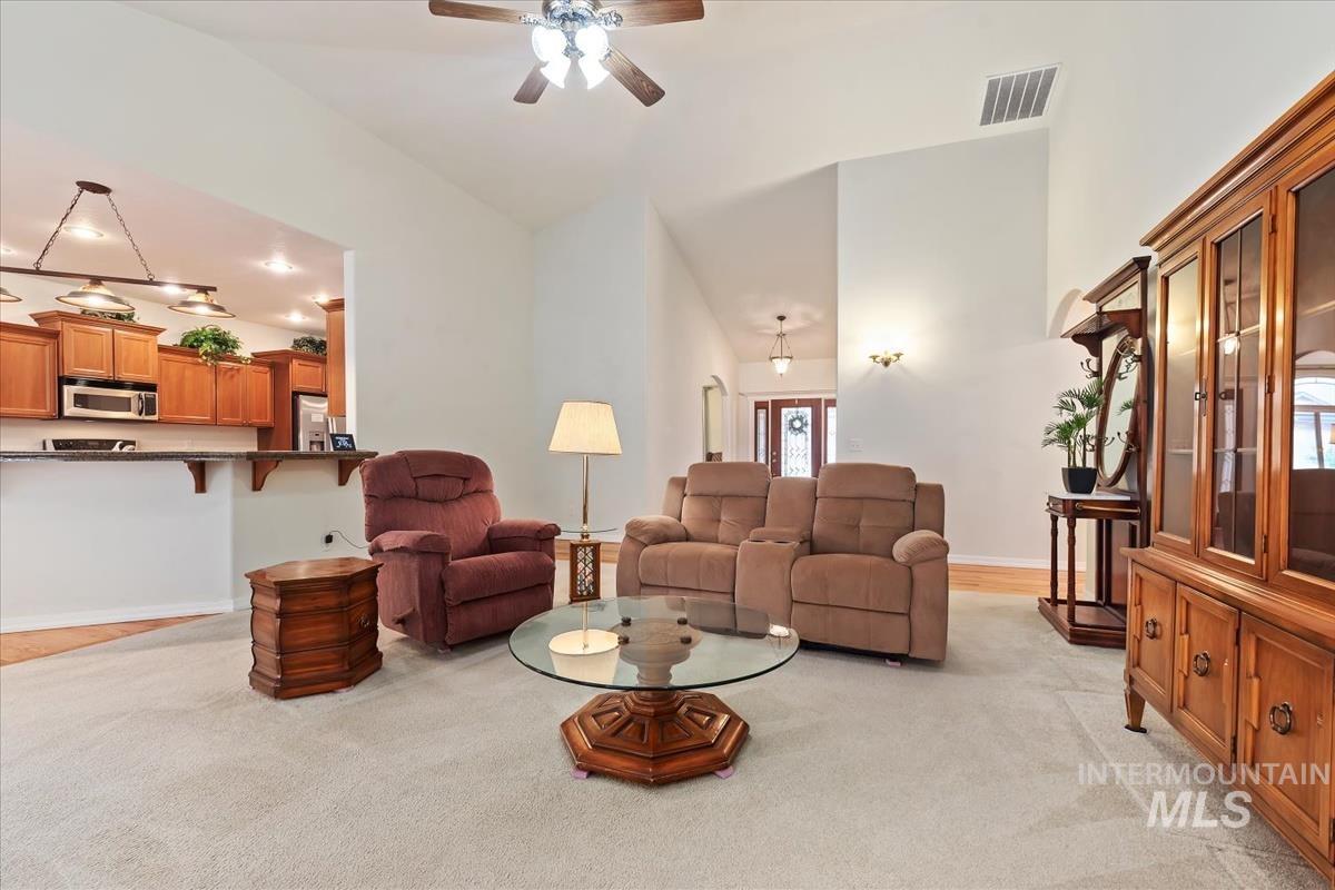 2308 E Chimere Dr Property Photo 7