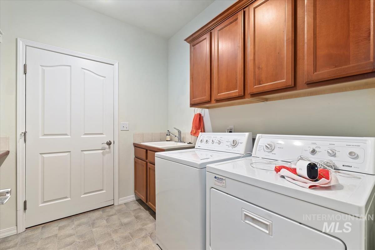 2308 E Chimere Dr Property Photo 20