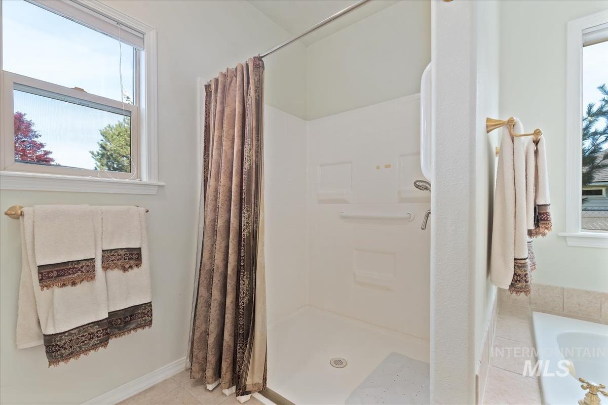 2308 E Chimere Dr Property Photo 29