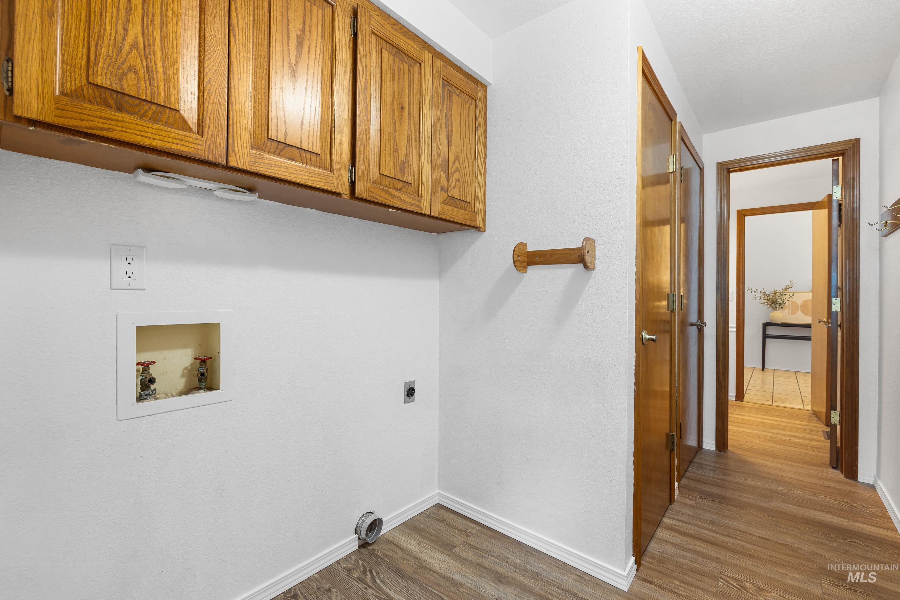 107 S Oakhurst Way Property Photo 29