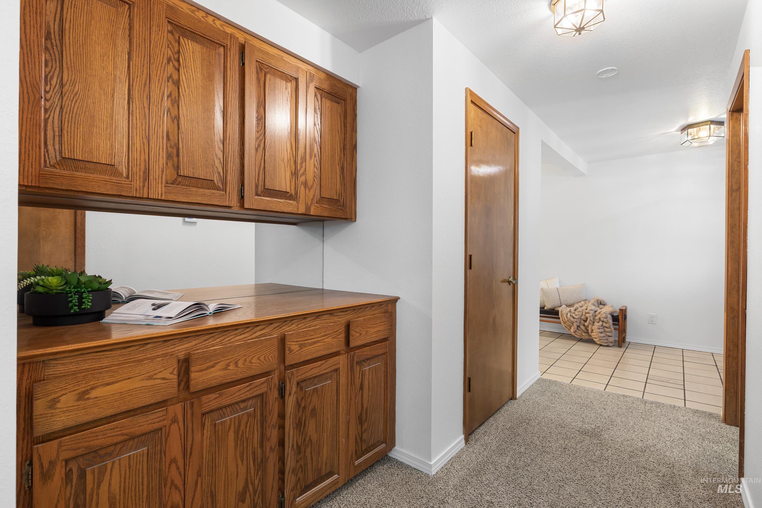 107 S Oakhurst Way Property Photo 32