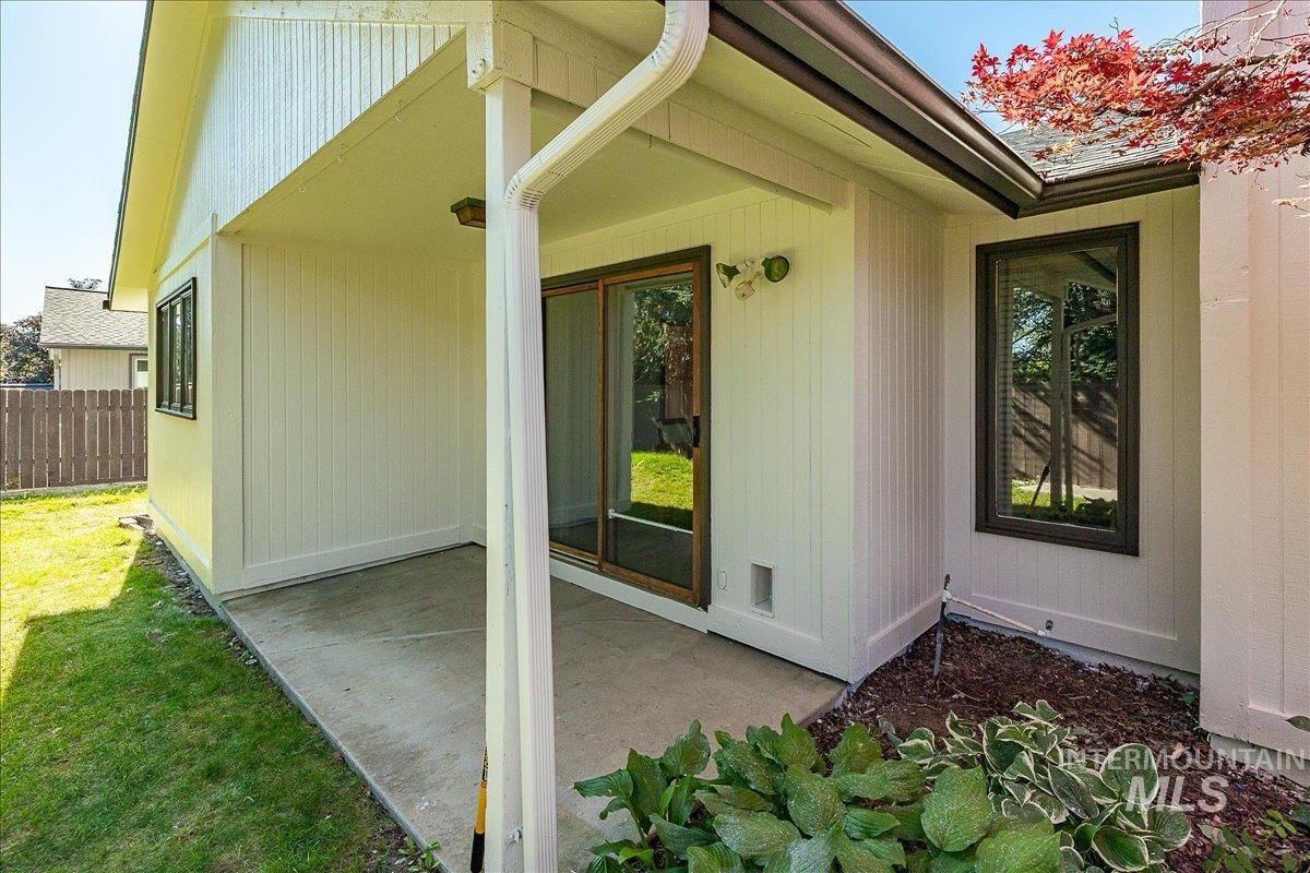 107 S Oakhurst Way Property Photo 38