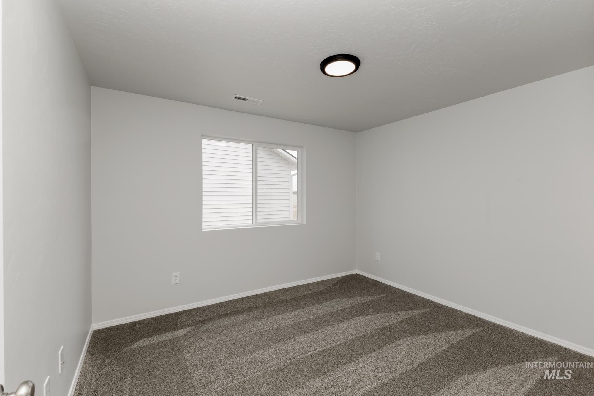 16315 Grade Ave Property Photo 13