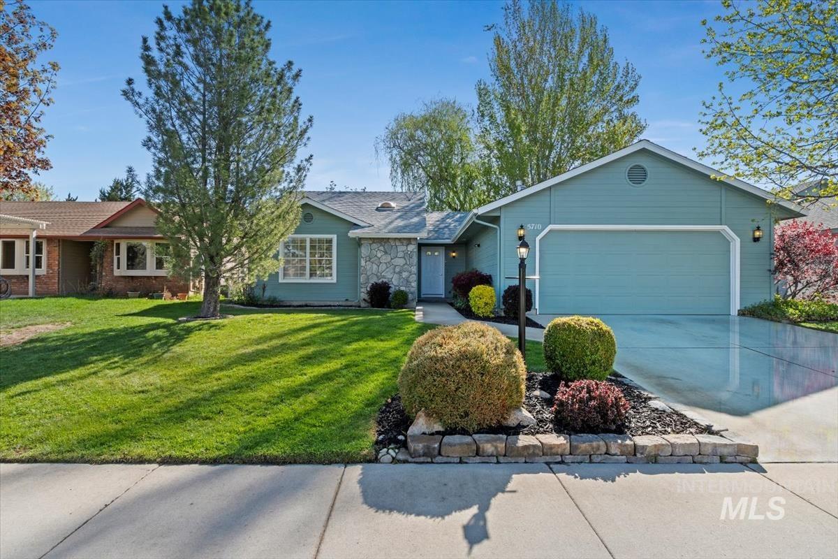 5710 N Oasis Dr Property Photo