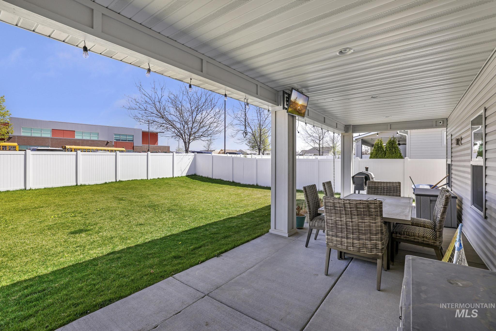 781 Midnight Sun Loop Property Photo 15