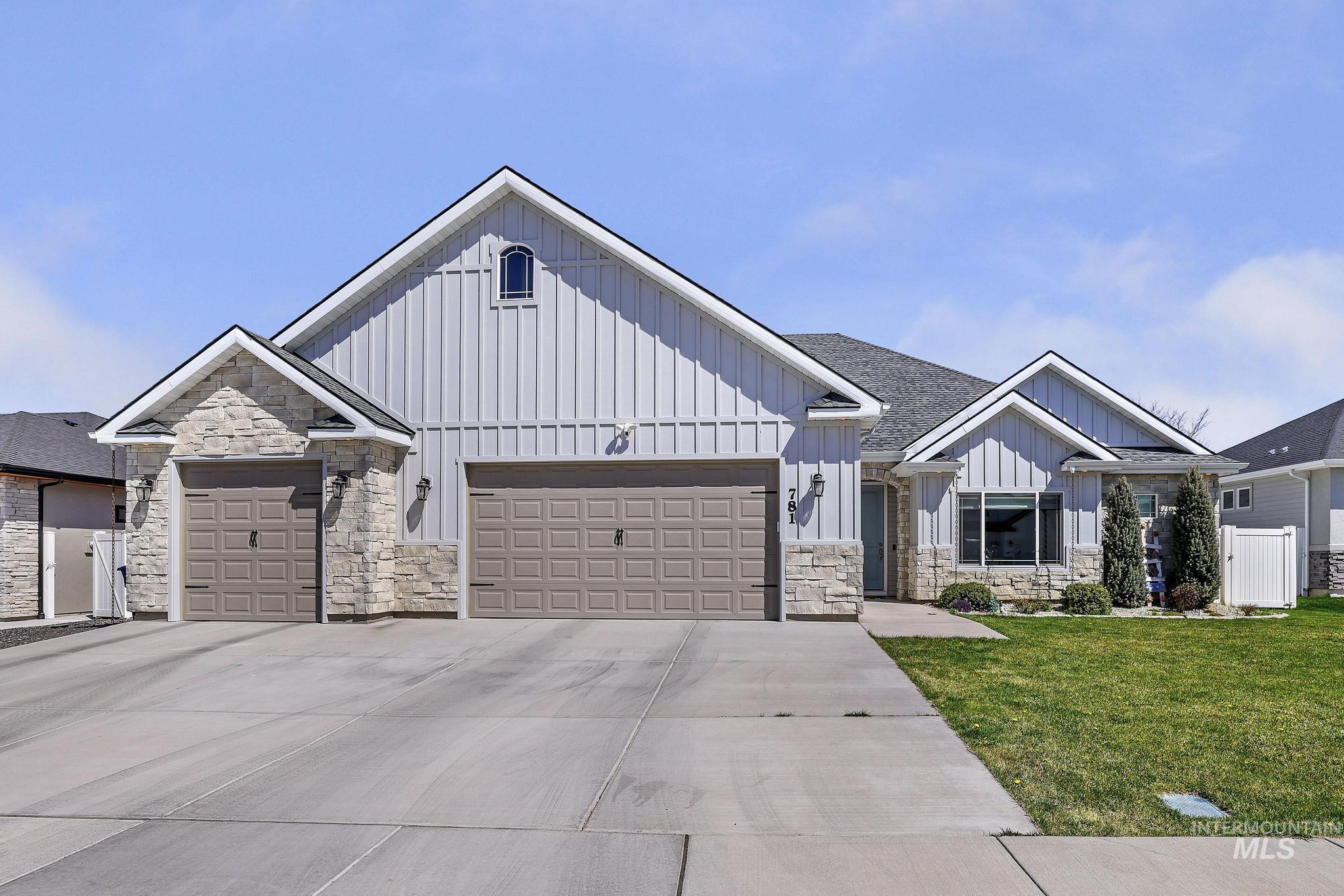 781 Midnight Sun Loop Property Photo