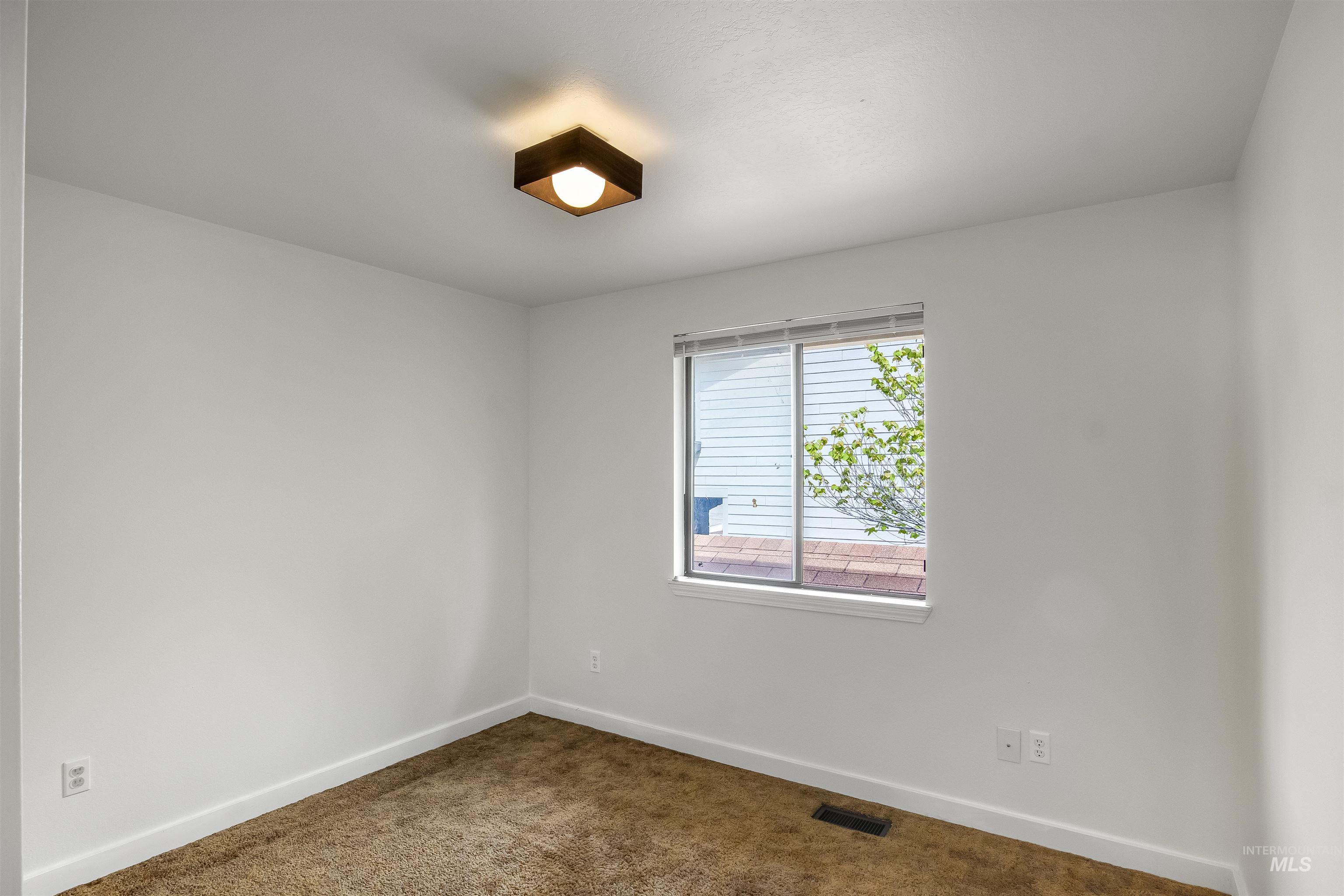 7077 W Desert Ave Property Photo 34