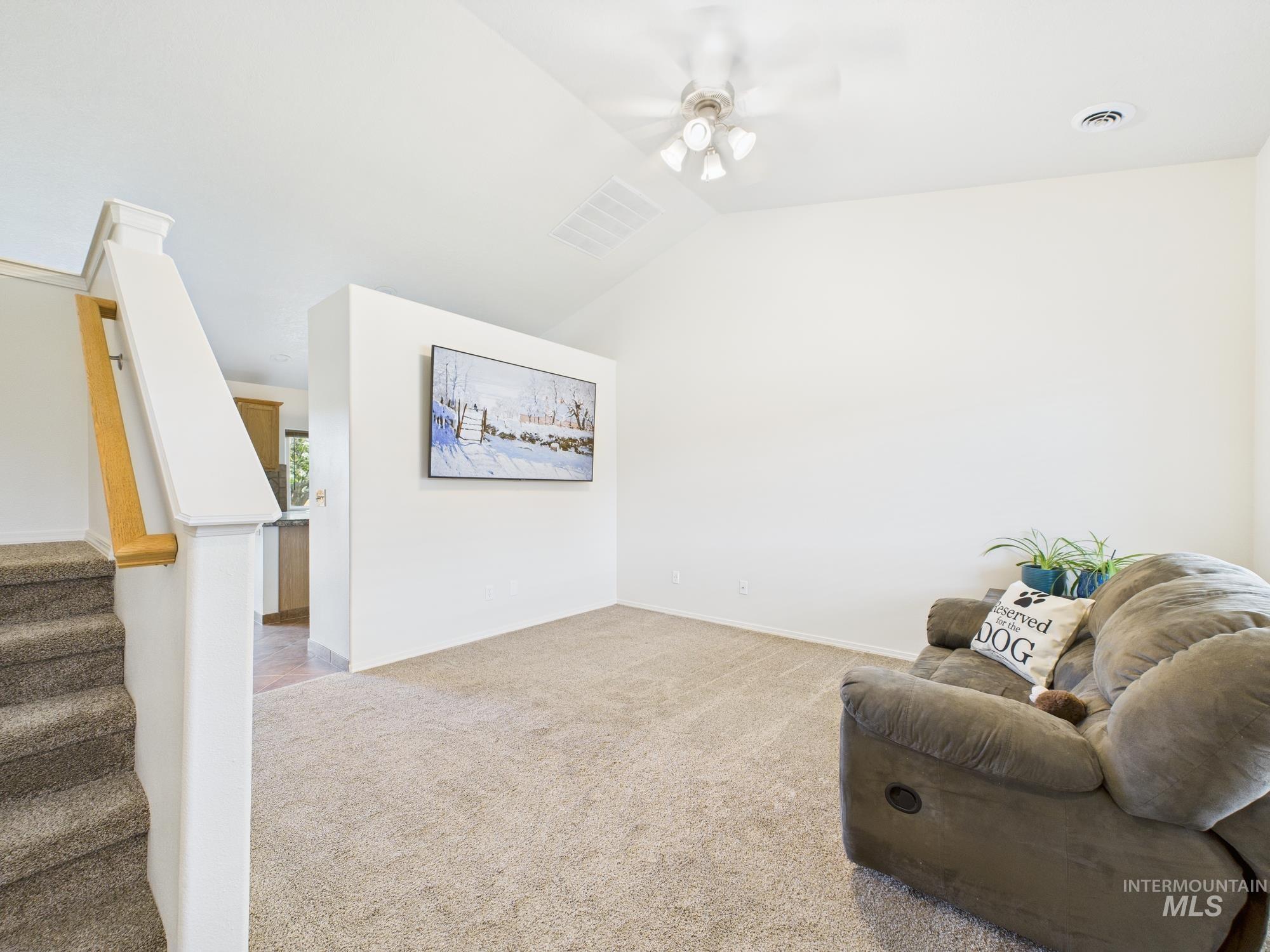 3006 Queen Anne Dr Property Photo 11