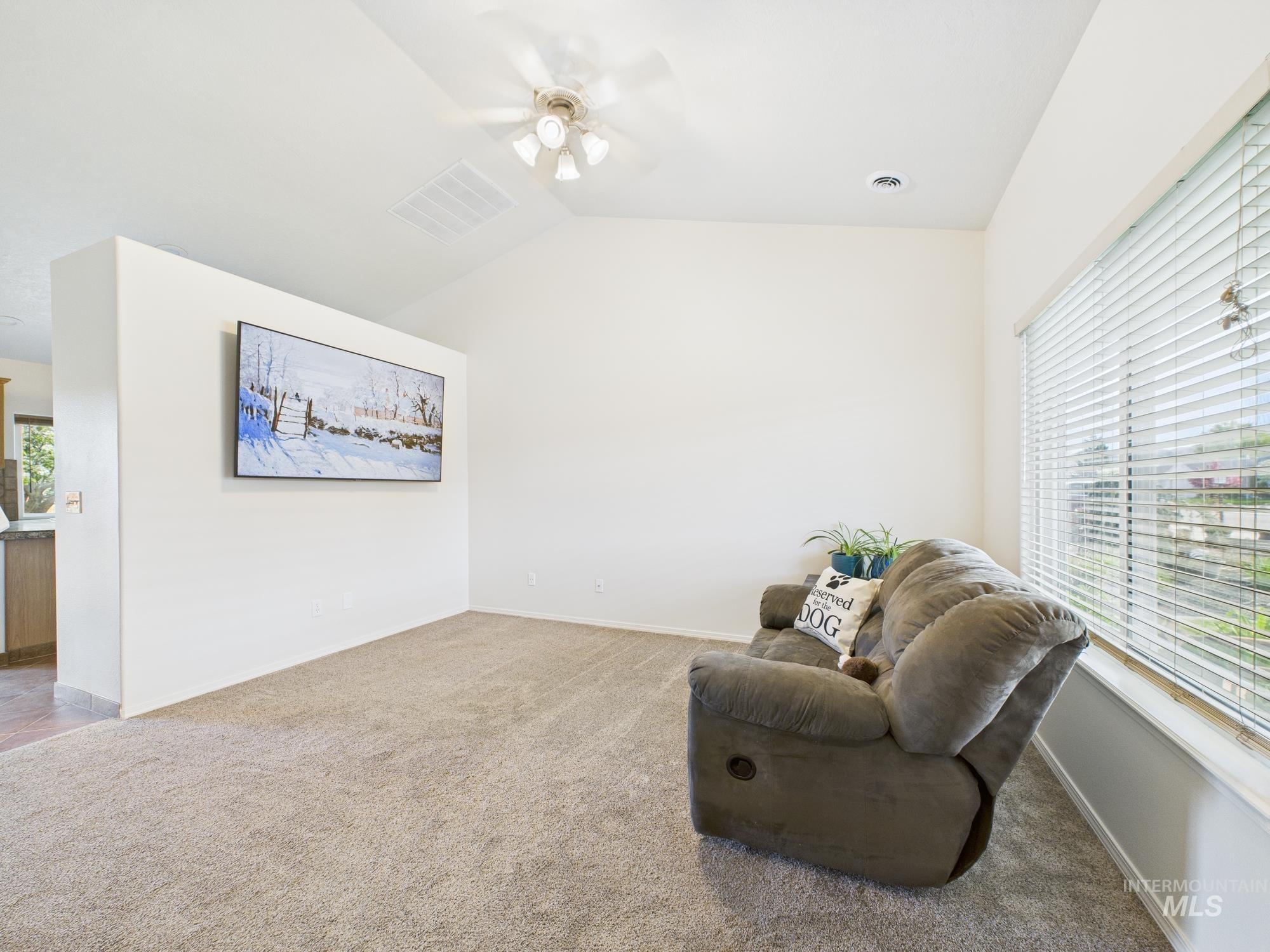 3006 Queen Anne Dr Property Photo 12