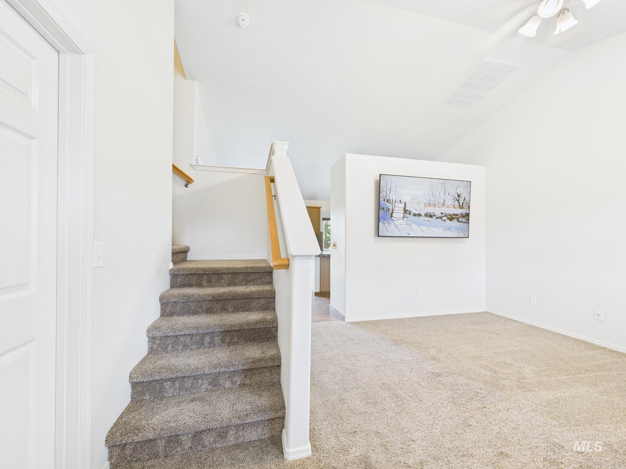 3006 Queen Anne Dr Property Photo 14