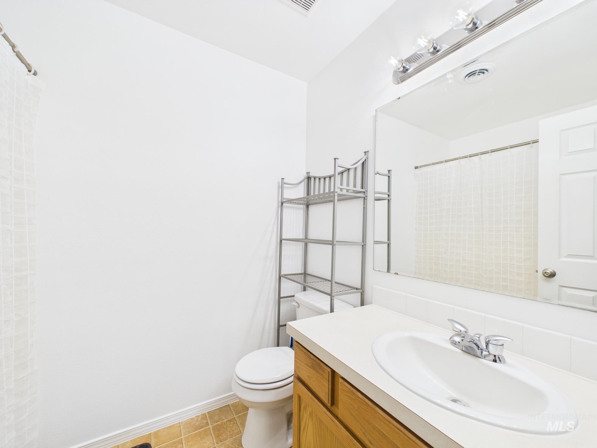 3006 Queen Anne Dr Property Photo 17