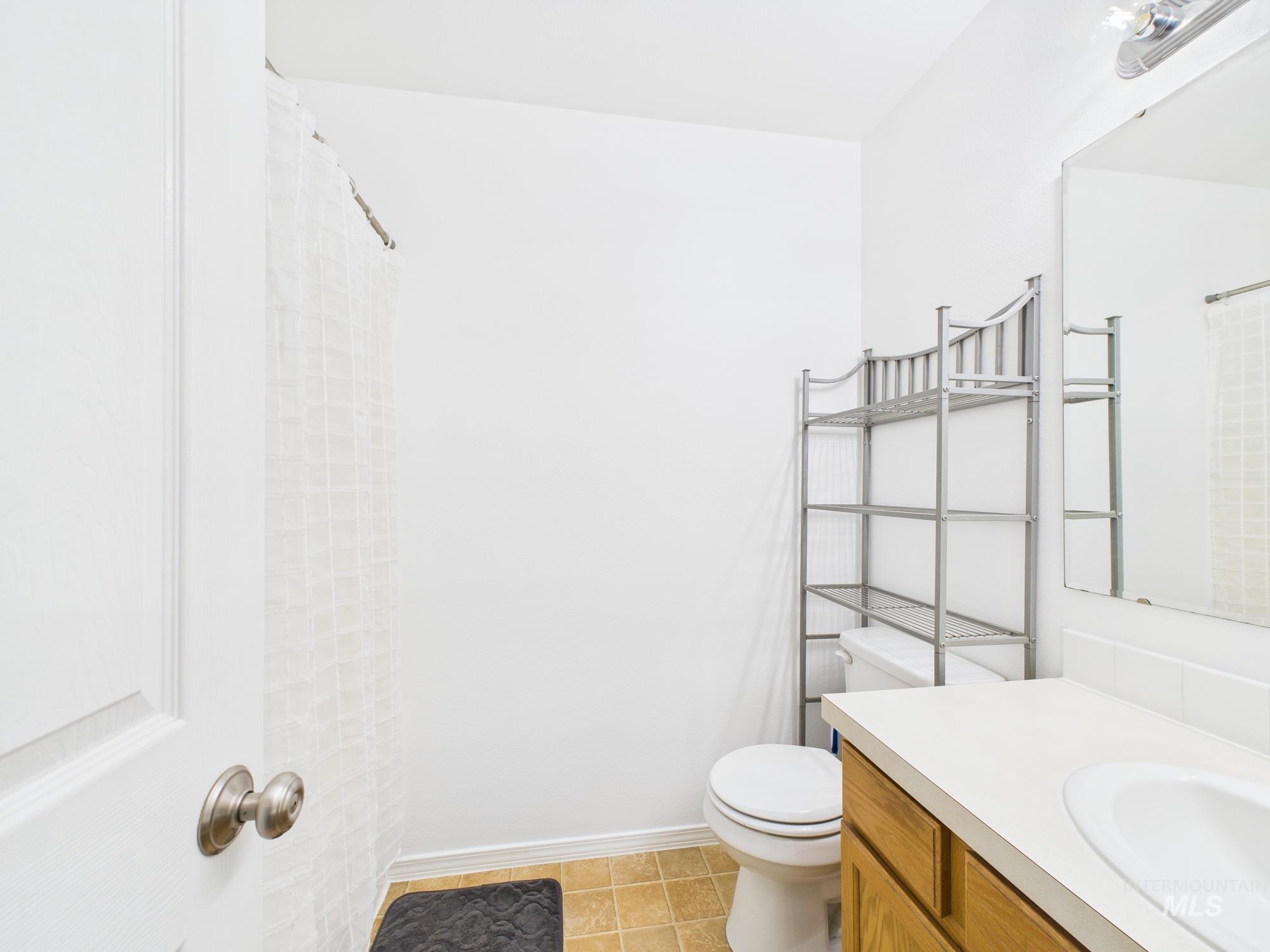 3006 Queen Anne Dr Property Photo 18
