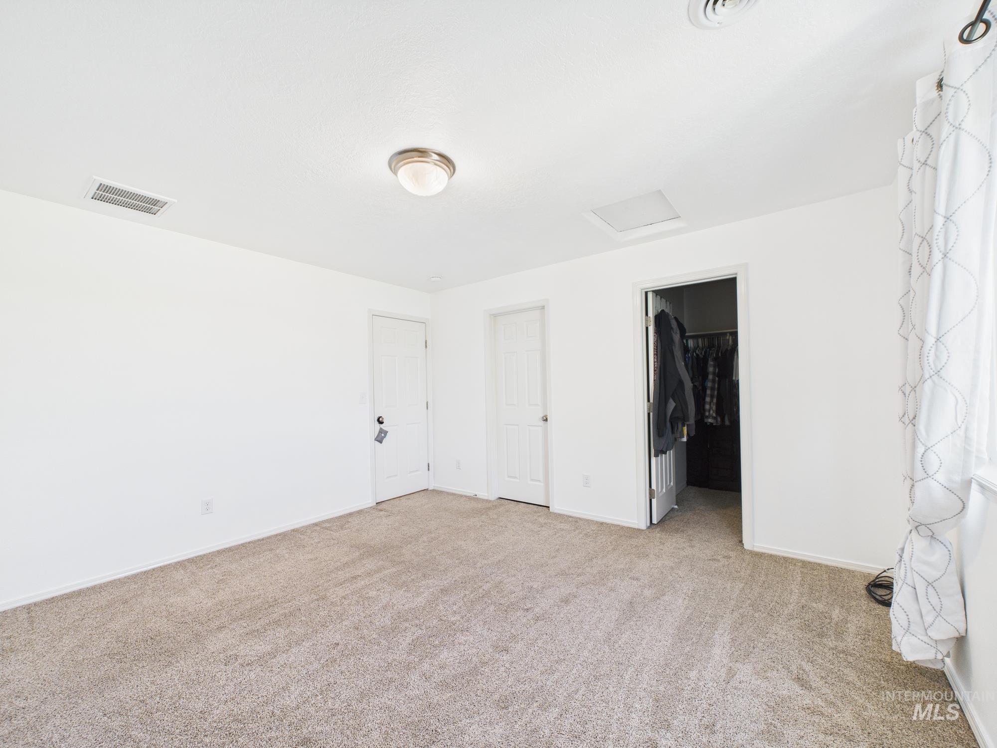 3006 Queen Anne Dr Property Photo 20
