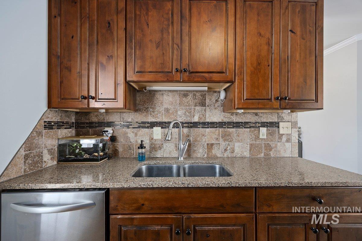 118 E 530 S Property Photo 11
