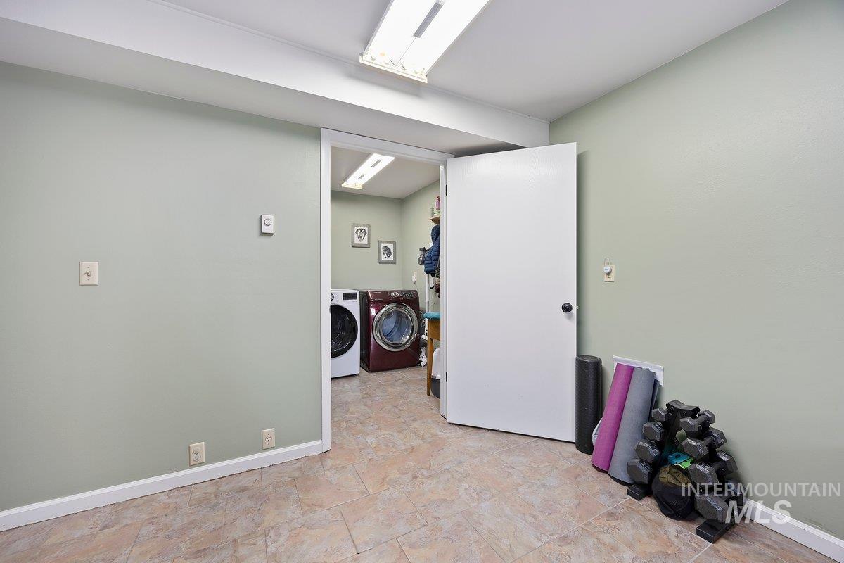 118 E 530 S Property Photo 27