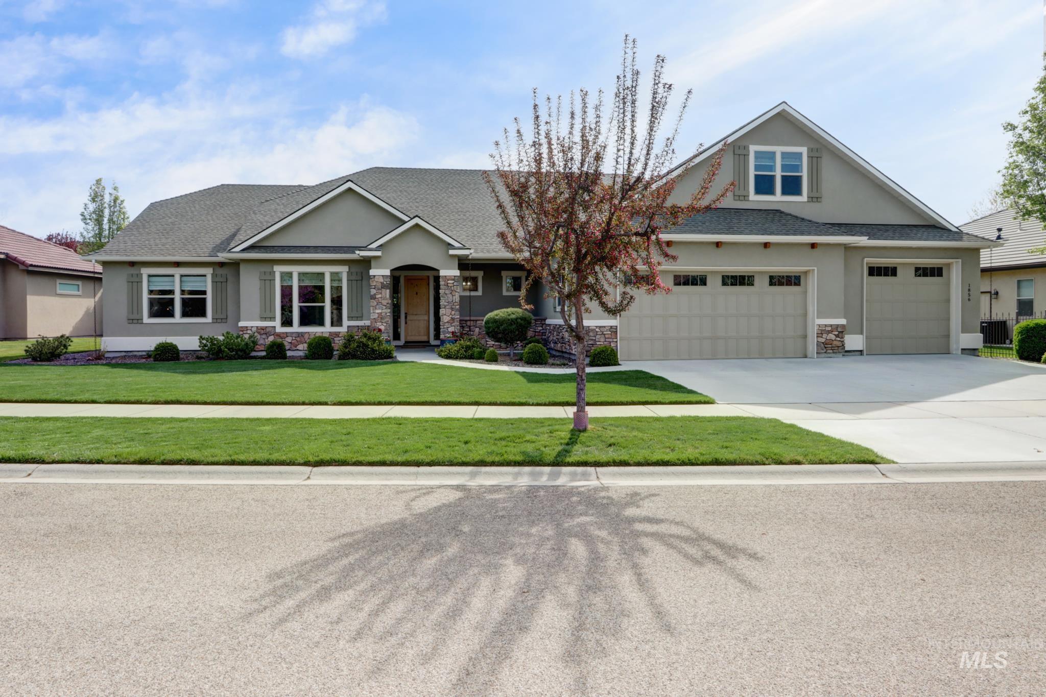 Eagle Real Estate Listings Main Image