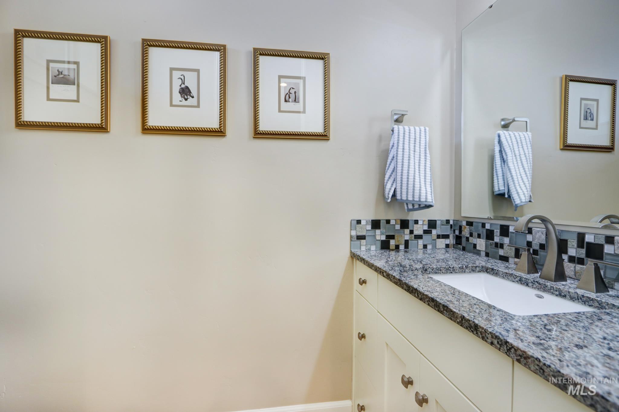 1856 N Livorno Way Property Photo 32