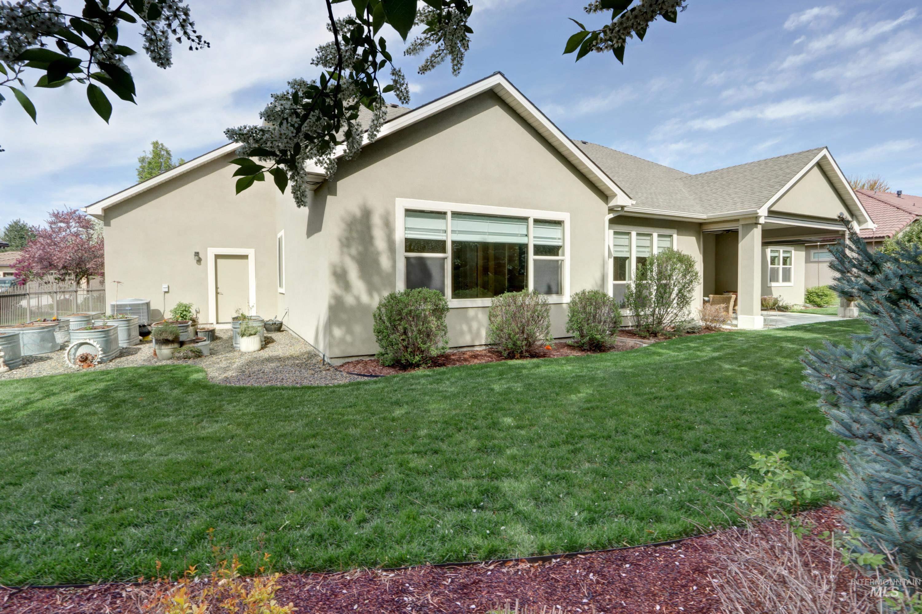 1856 N Livorno Way Property Photo 43