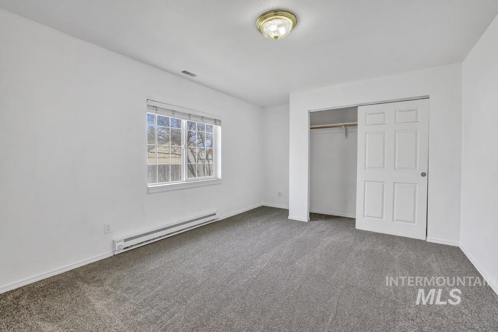 884 Sparks Street Property Photo 13