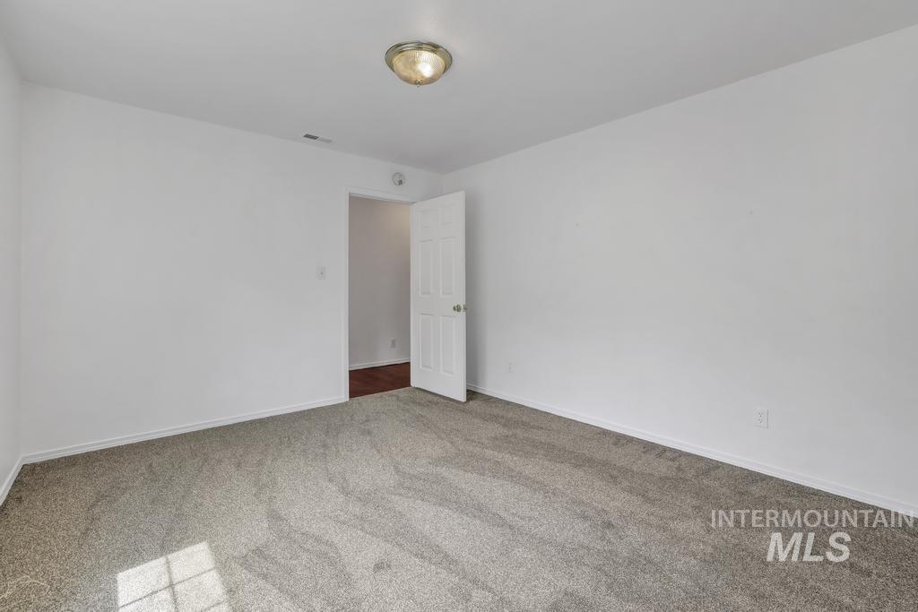 884 Sparks Street Property Photo 17