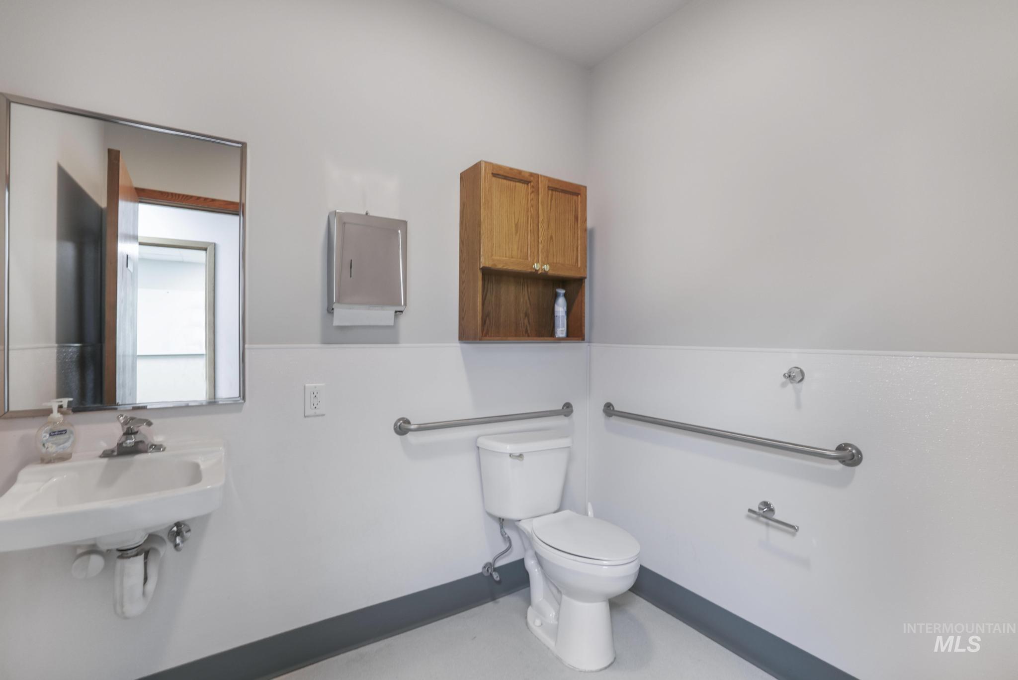 473 Hankins Rd S Property Photo 11