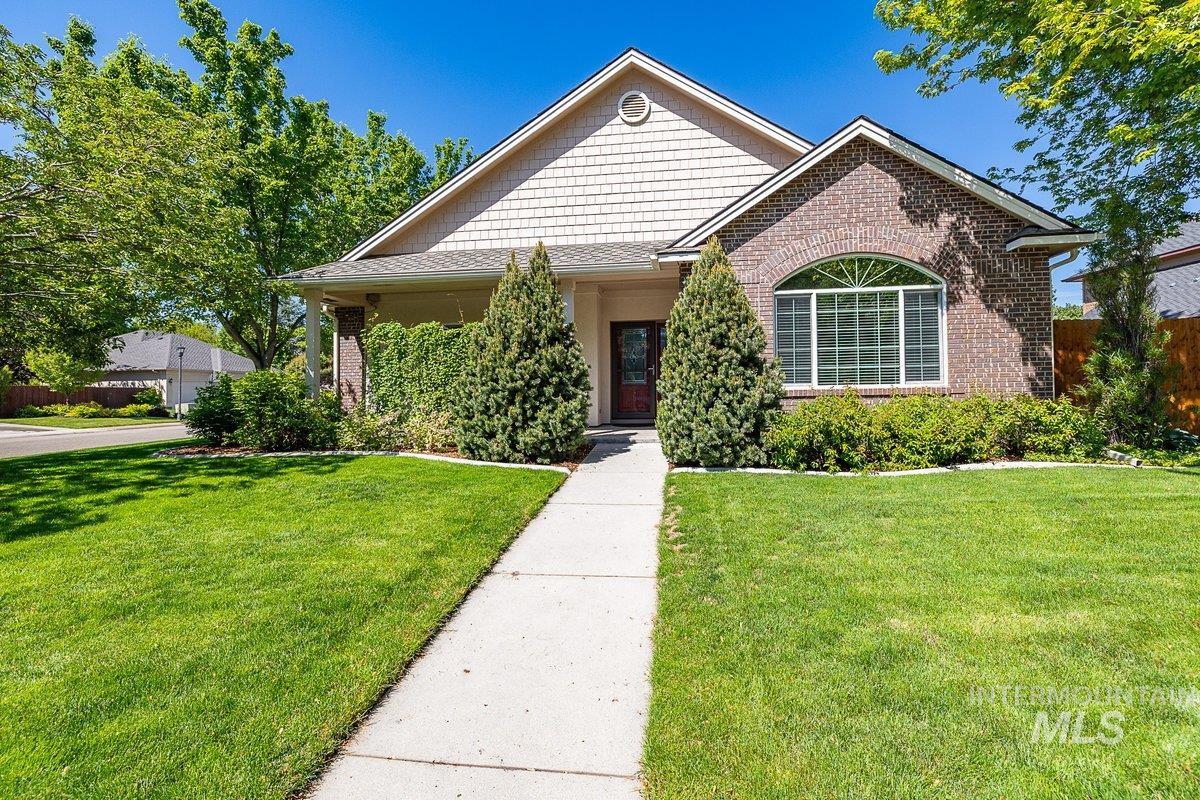 5049 N Brookmeadow Way Property Photo 1