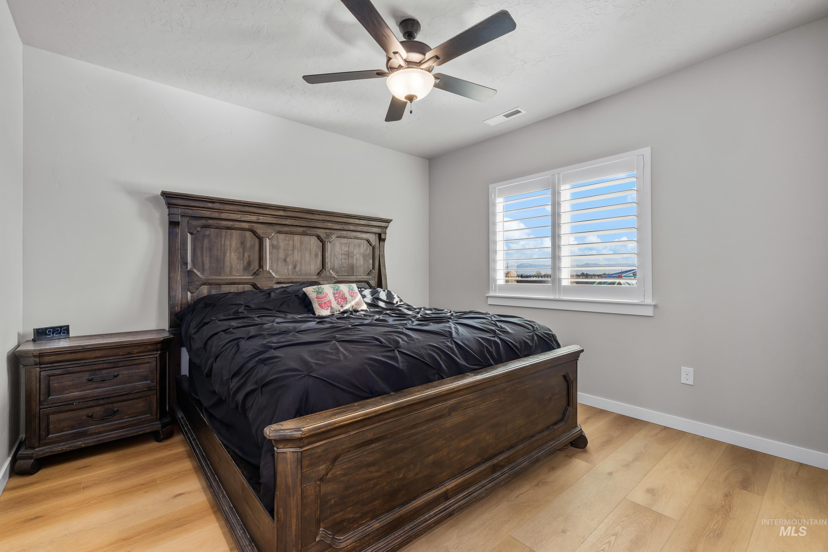 952 N Rockdale Way Property Photo 17