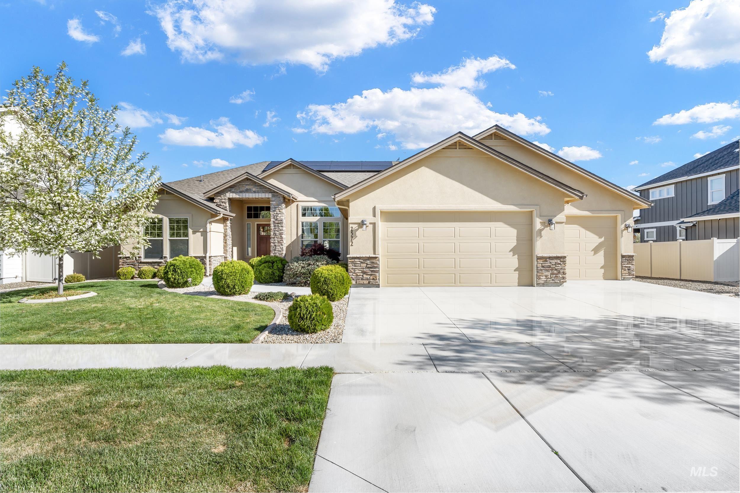 2572 E La Grange Drive Property Photo