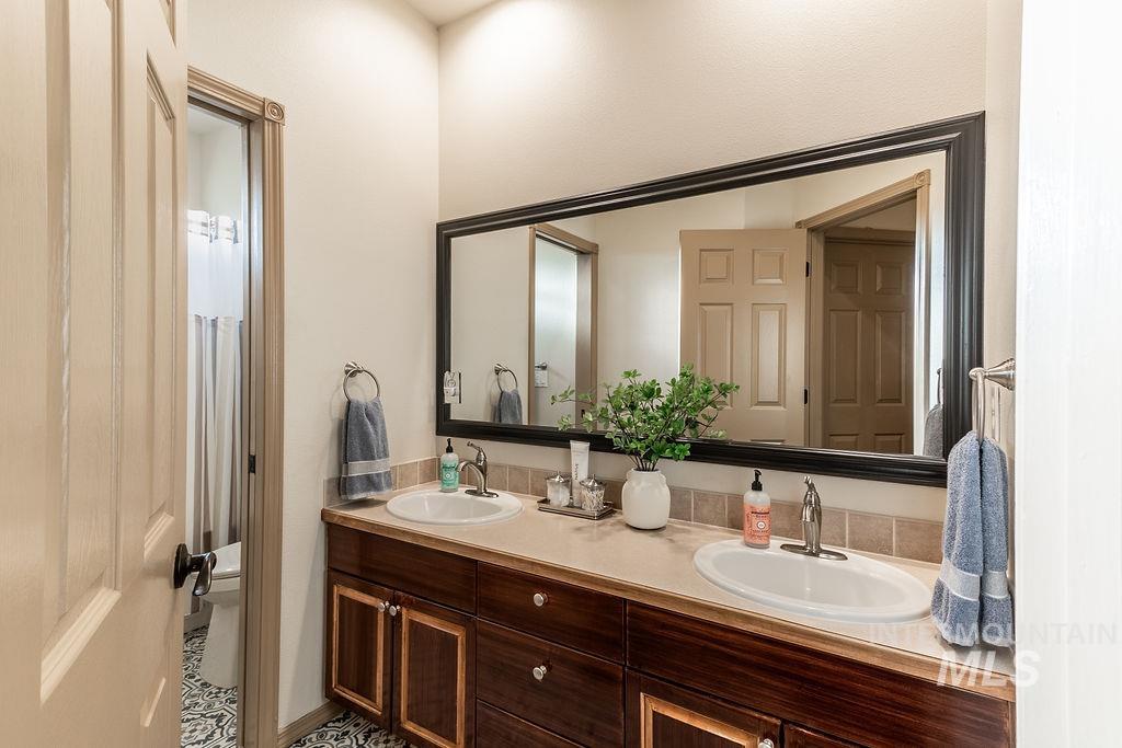 8770 Vic Lane Property Photo 18