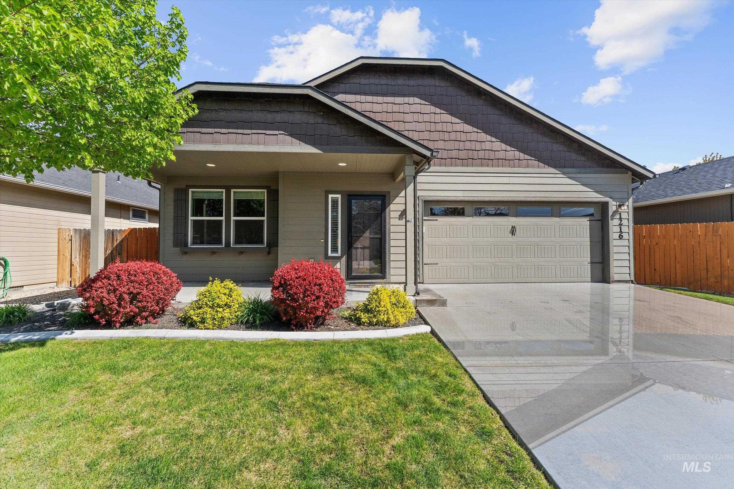 1216 W Whisper Property Photo