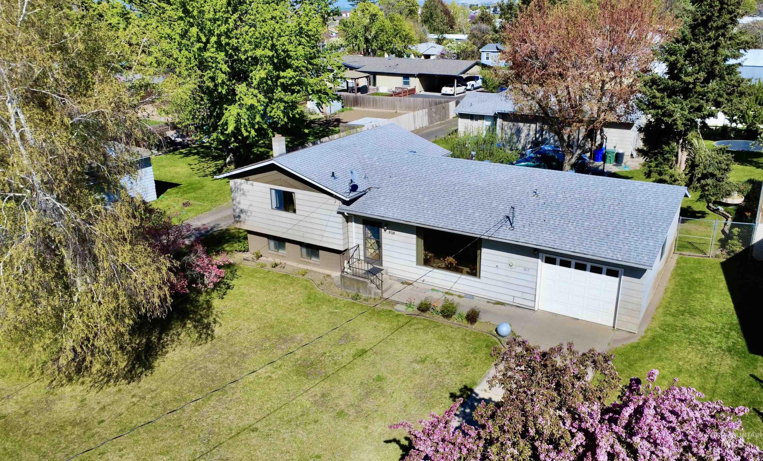 3115 6th St Property Photo