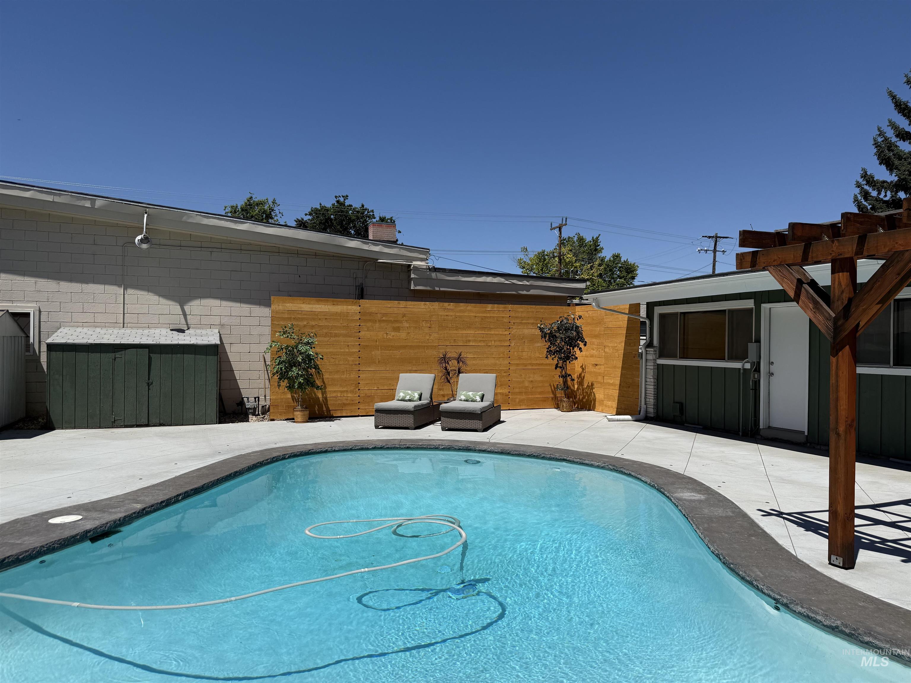 3709 W Morris Hill Road Property Photo 4