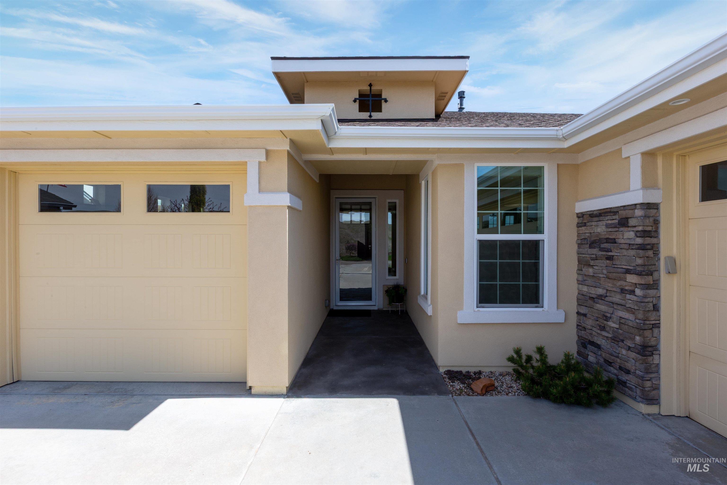 18294 N Goldenridge Way Property Photo 4