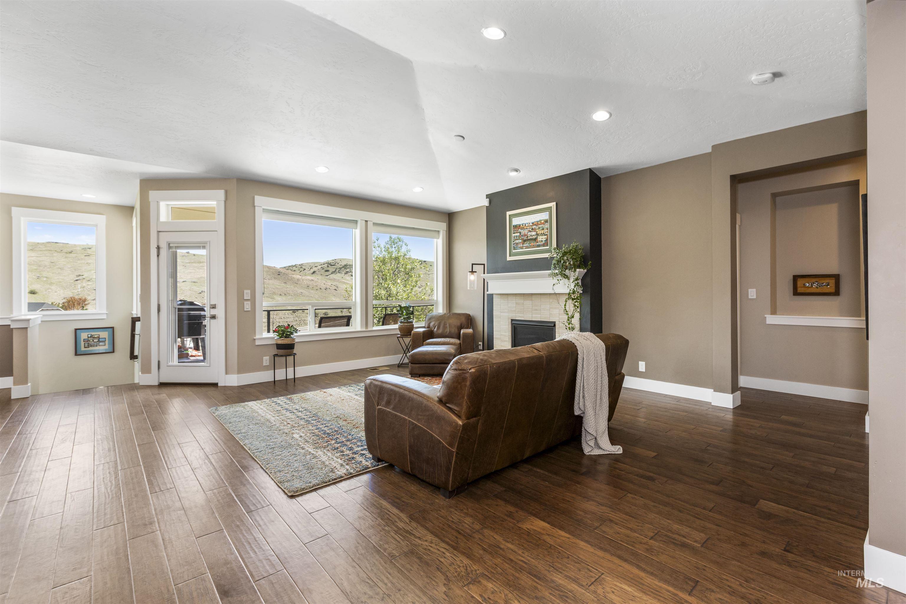 18294 N Goldenridge Way Property Photo 8