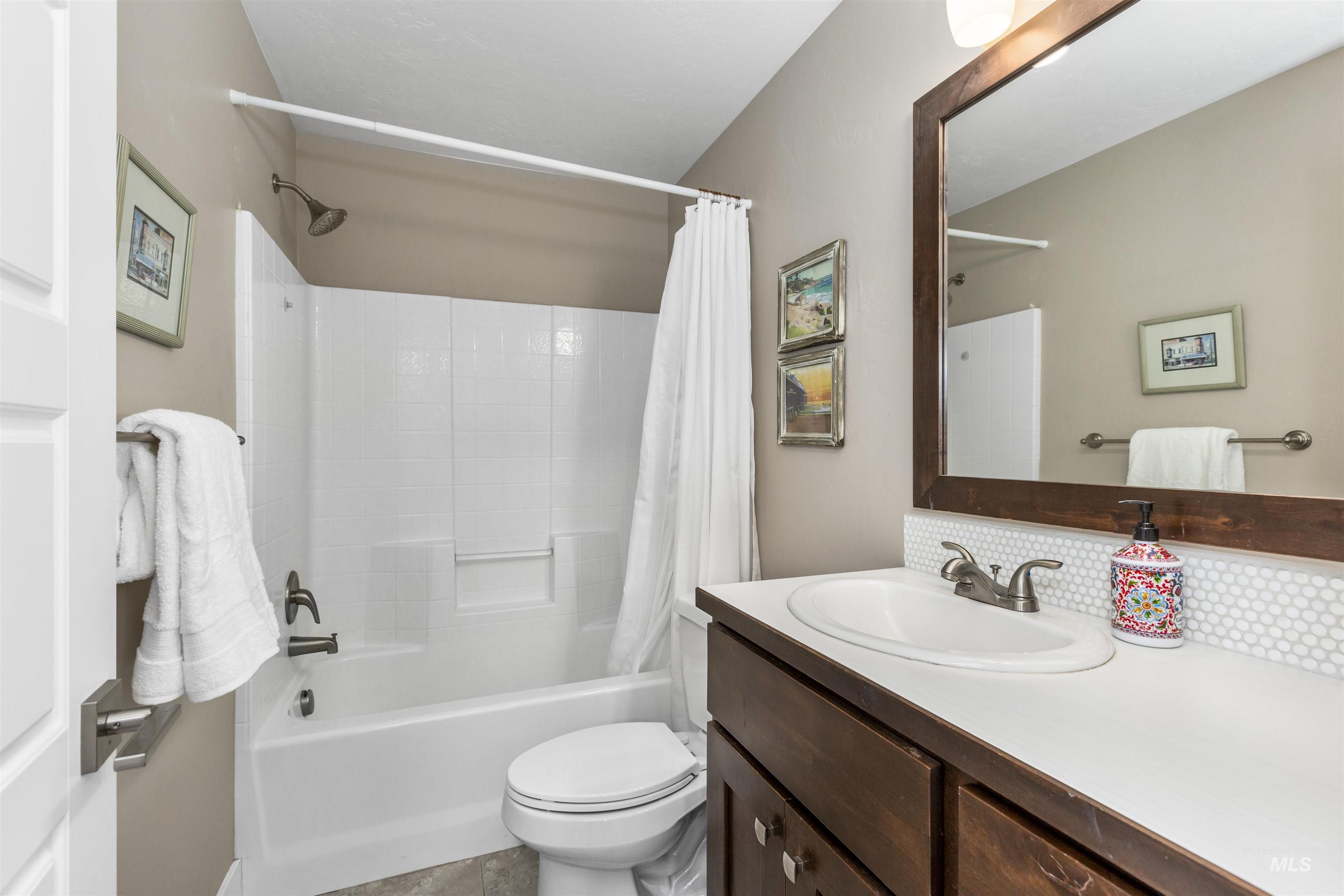 18294 N Goldenridge Way Property Photo 36