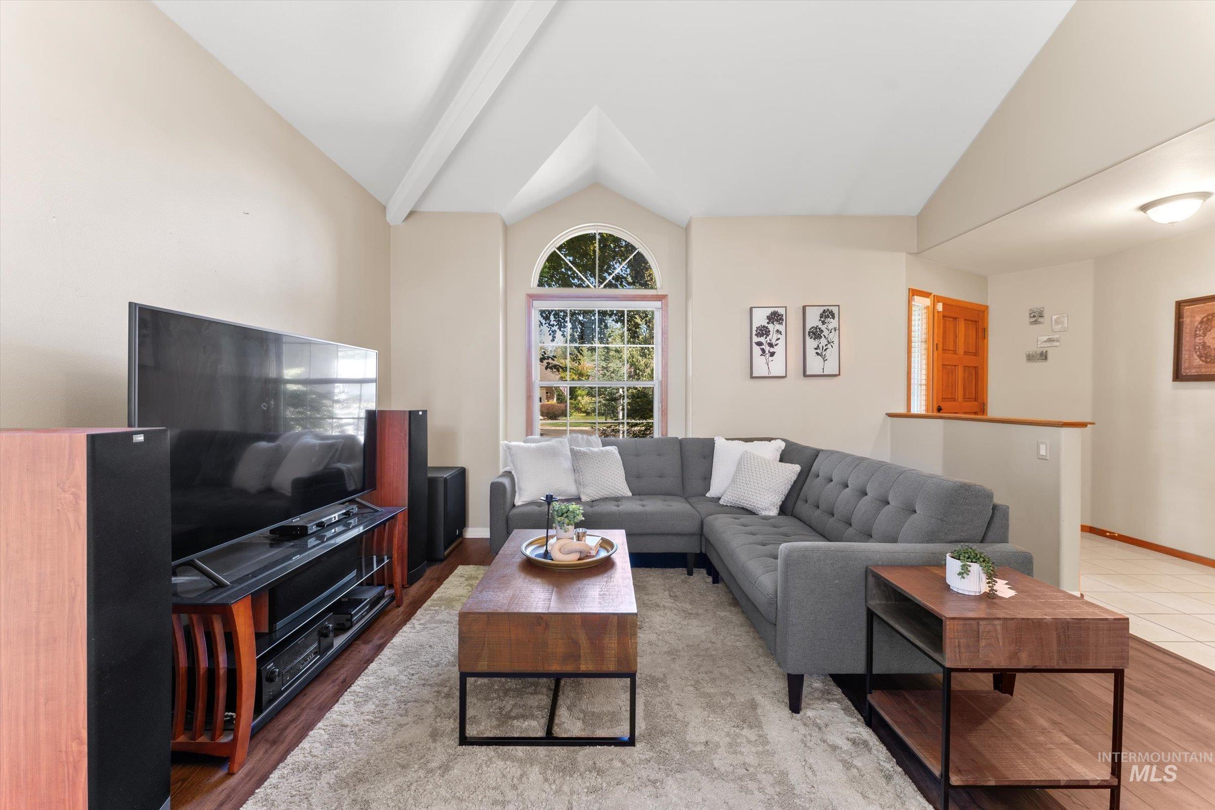 5811 W Sterling Ln, Property Photo 3