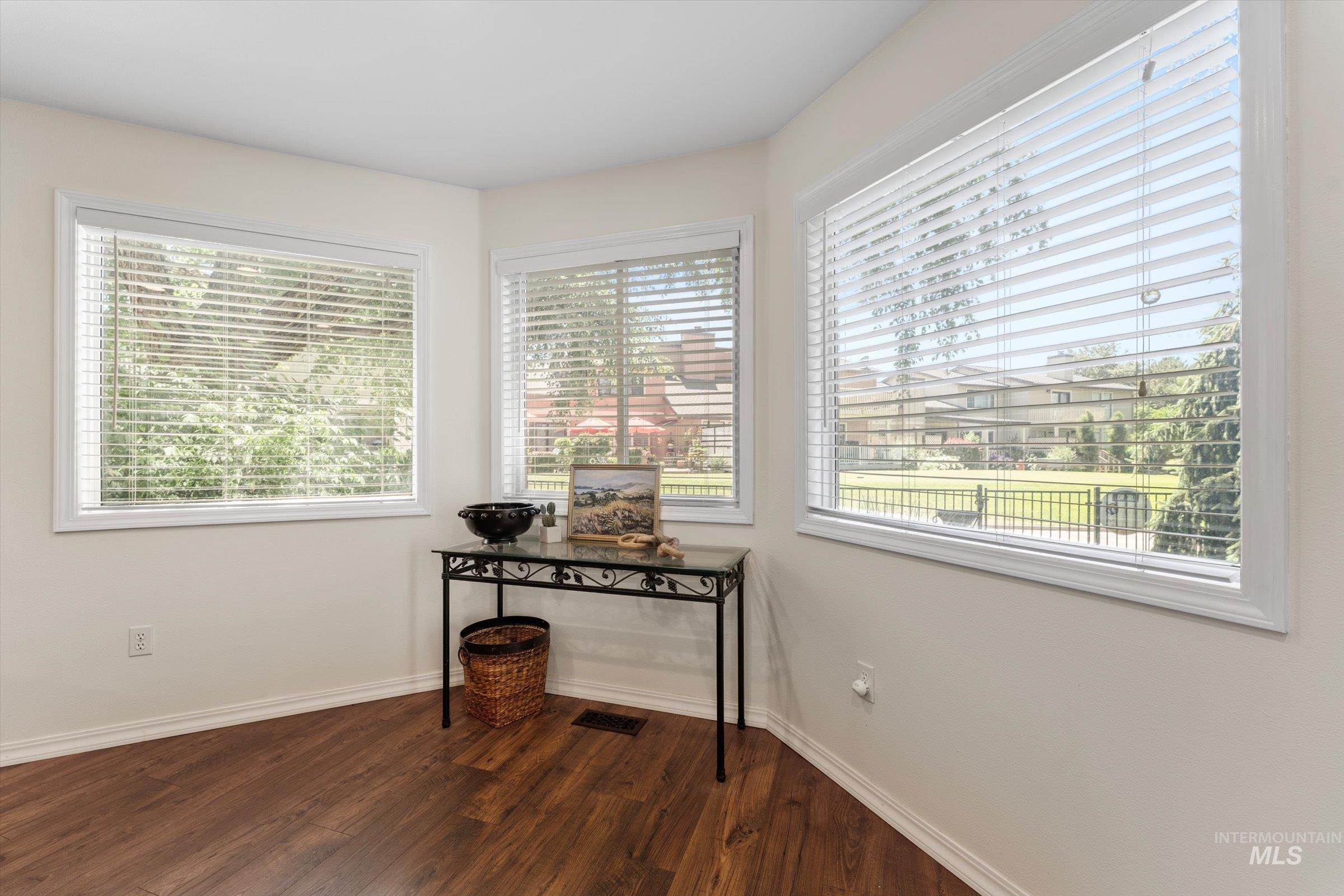 5811 W Sterling Ln, Property Photo 12