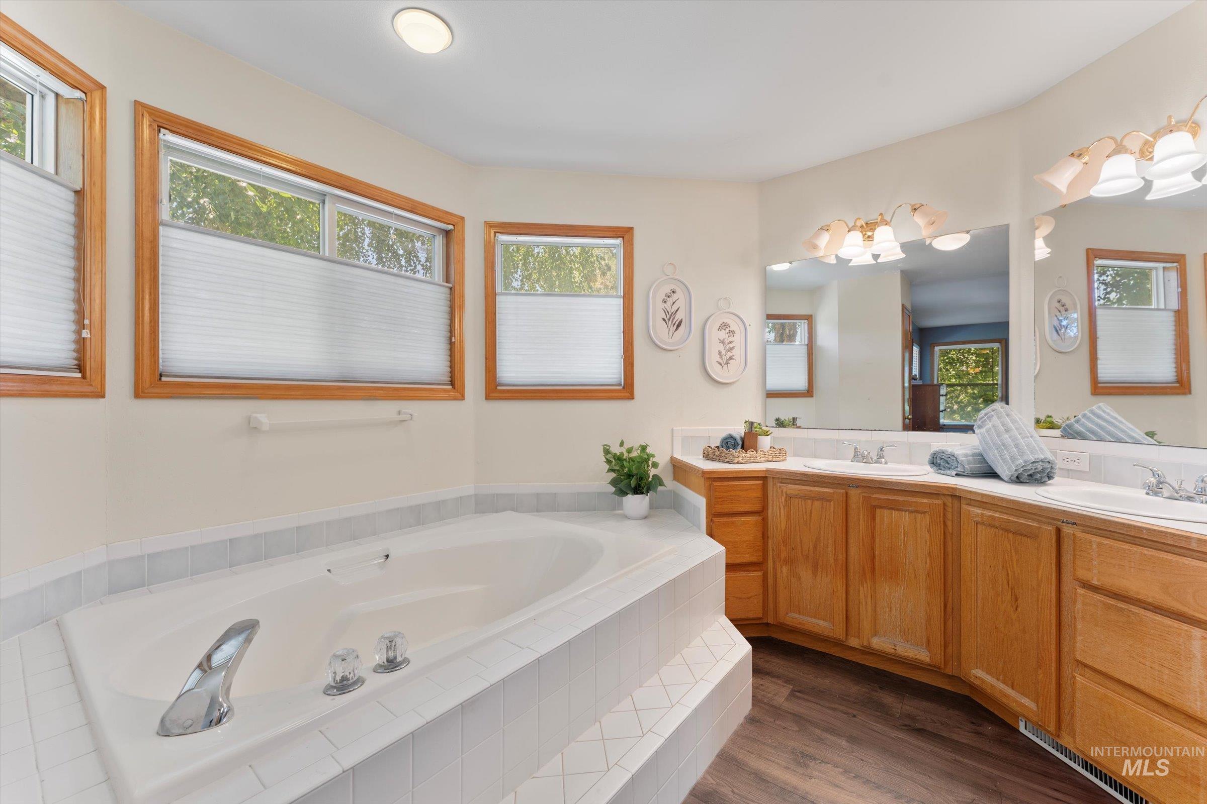 5811 W Sterling Ln, Property Photo 24