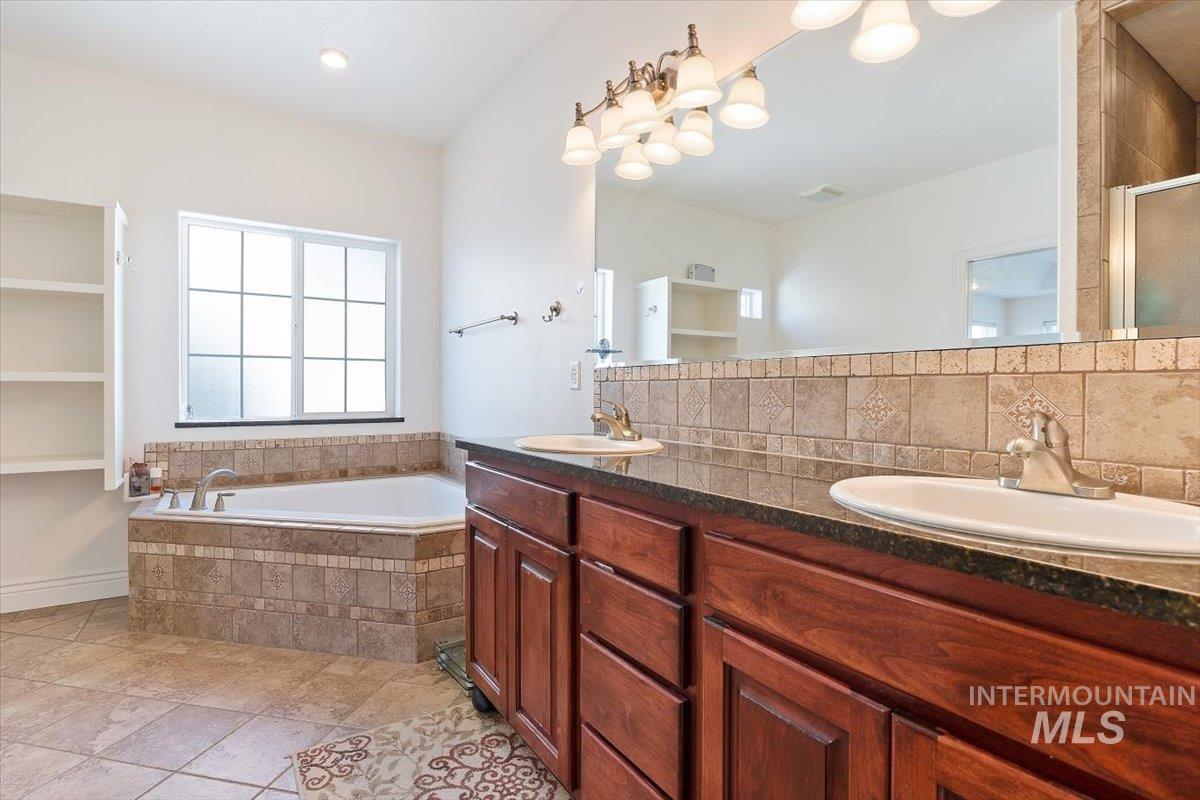 1446 Riverbend Pl Property Photo 20