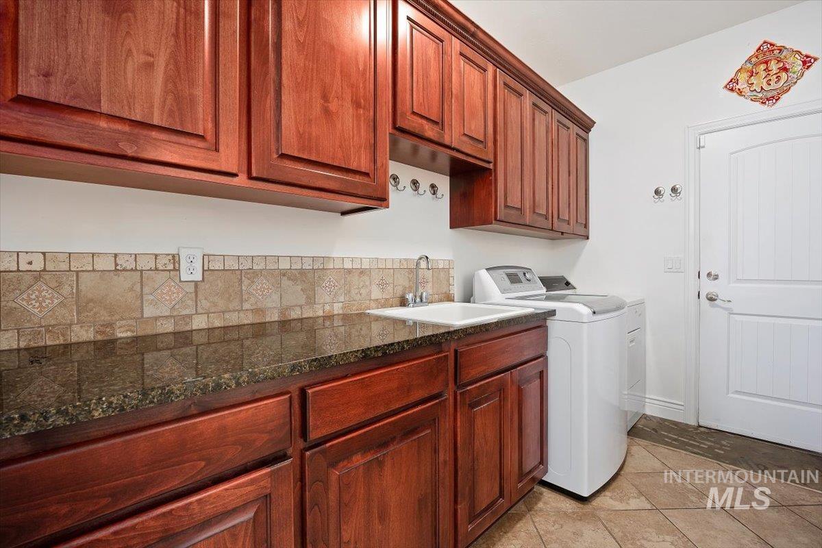 1446 Riverbend Pl Property Photo 28